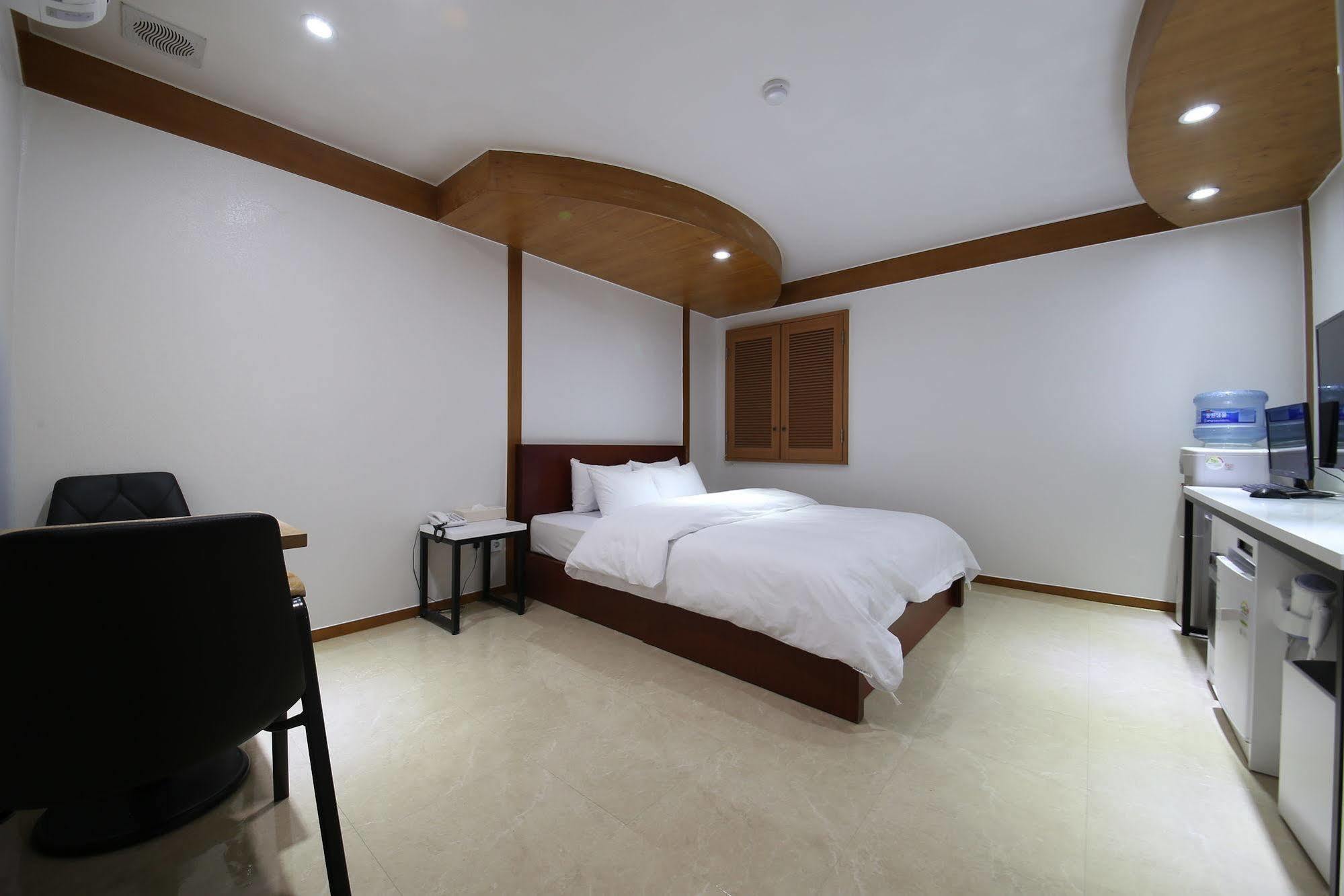 Abata Business Hotel Kōyō Exterior foto